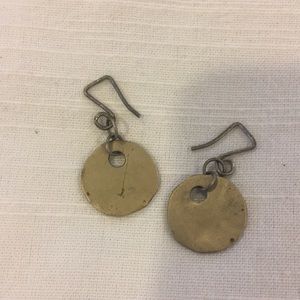 Flat gold earrings, never worn